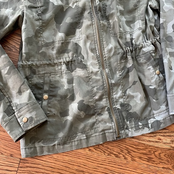 Old Navy Camo Utility Jacket - Picture 3 of 6